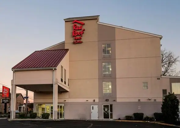 RED ROOF INN SUITES PHILADELPHIA BELLMAWR