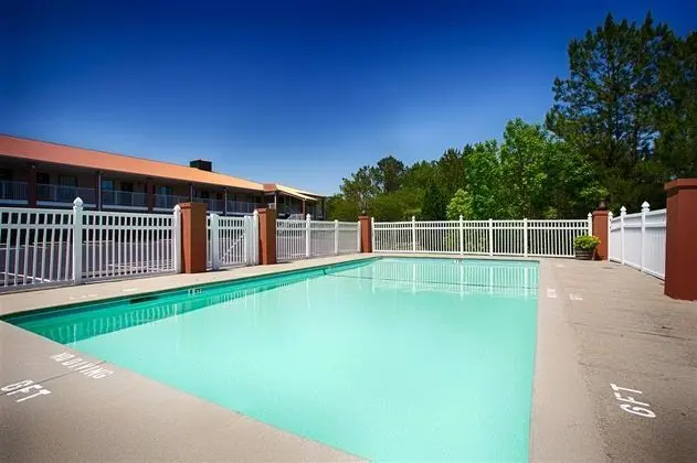 Red Roof Inn & Suites Rome