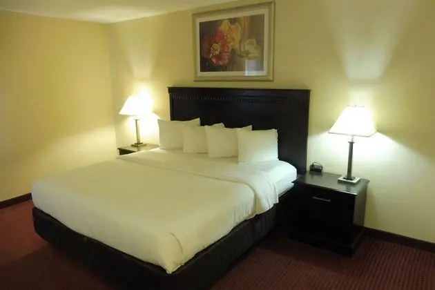Red Roof Inn & Suites Westampton
