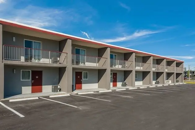 Red Roof Inn & Suites Wildwood, FL - Dış Mekan