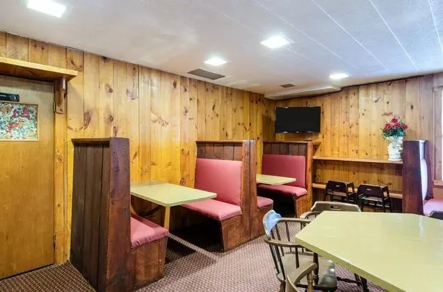 Red Roof Inn Sutton