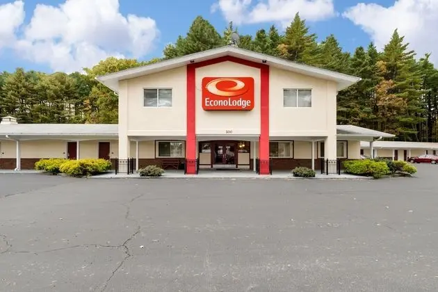 Red Roof Inn Sutton - 1