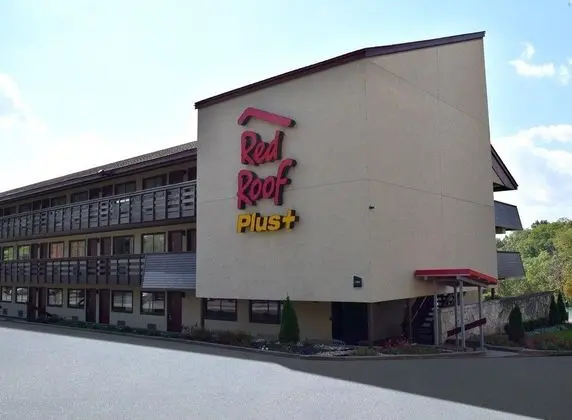 Red Roof PLUS+ Pittsburgh East - Monroeville