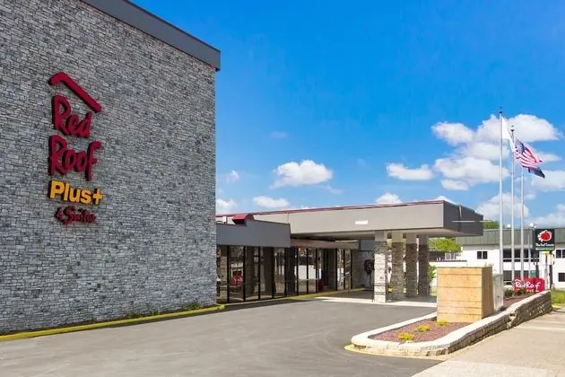 Red Roof PLUS+ & Suites Erie