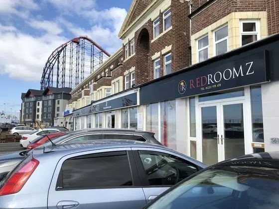 Red Roomz Hotel