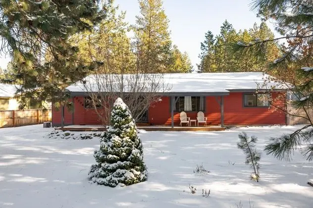 Red Rover by Avantstay 35 Mins to Mt Bachelor 10 Mins to Town Centre Hot Tub! - Dış Mekan