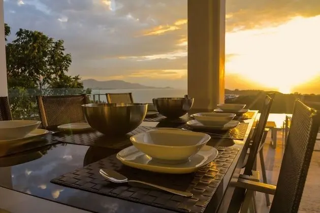 RED SKY beach view villa - Yerinde Yemek