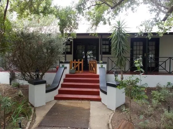The Red Tin Roof - Dış Mekan