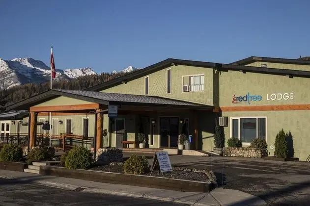 Red Tree Lodge