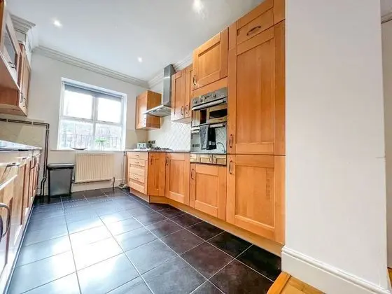 Redbourne Terrace Large Home - Mutfak