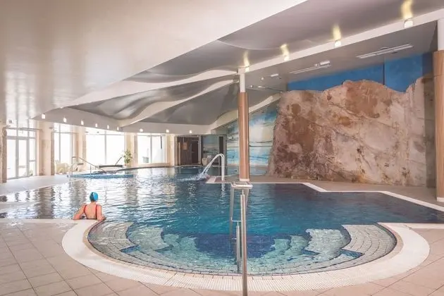 Redcastle Hotel, Golf & Spa - Havuz