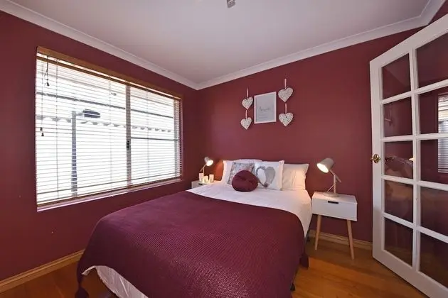 Redcliff Home Close to City & Airport - Oda