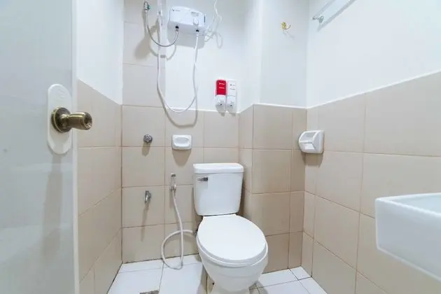 RedDoorz @ Bacaca Road Davao - Banyo Tipleri