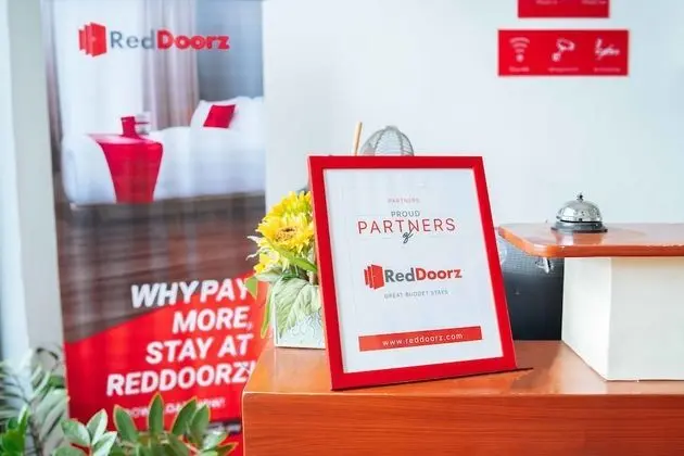RedDoorz @ Bacaca Road Davao - Dış Mekan