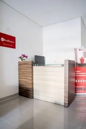 RedDoorz @ Bandengan Jakarta