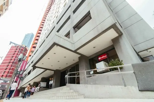 RedDoorz @ Bel Air Soho Suites Makati City