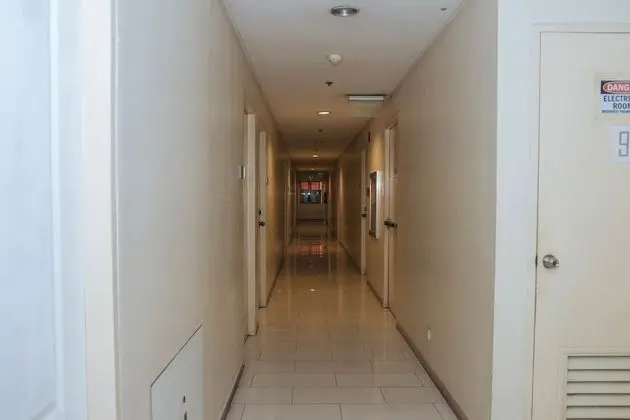 RedDoorz @ Bel Air Soho Suites Makati City - Dış Mekan