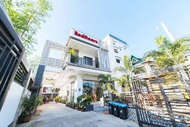 RedDoorz @ Bonifacio Extn Baler