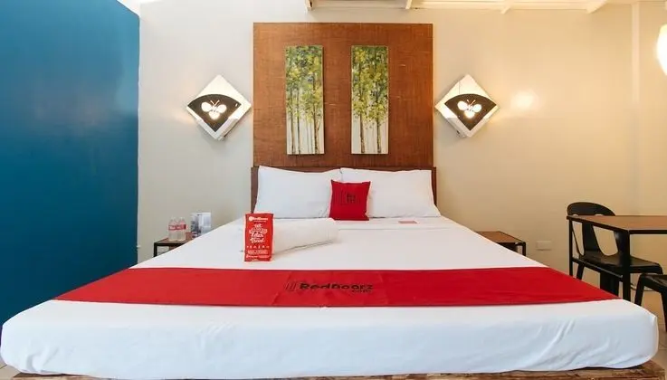 RedDoorz @ Chipeco Avenue Calamba - Oda