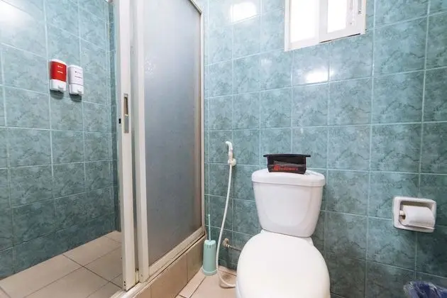 RedDoorz @ Clarkview 21st Street Angeles City - Banyo Tipleri