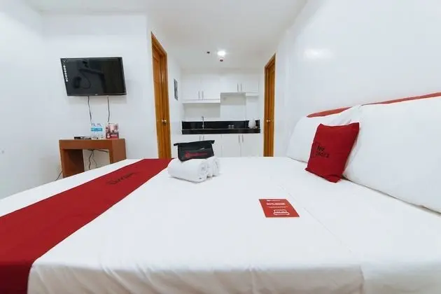RedDoorz @ DBuilders Rooms Bangkal Makati - Oda