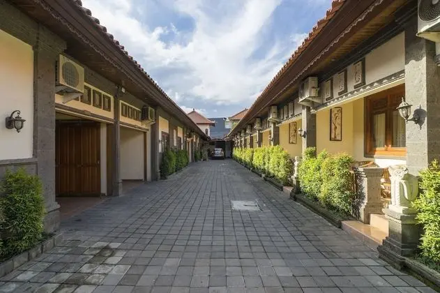 RedDoorz @ Denpasar Sanur - Dış Mekan