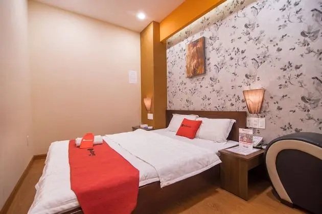 RedDoorz @ Duong Ba Trac Street - Oda