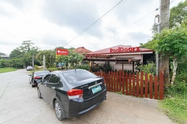 RedDoorz @ East Mendez Tagaytay