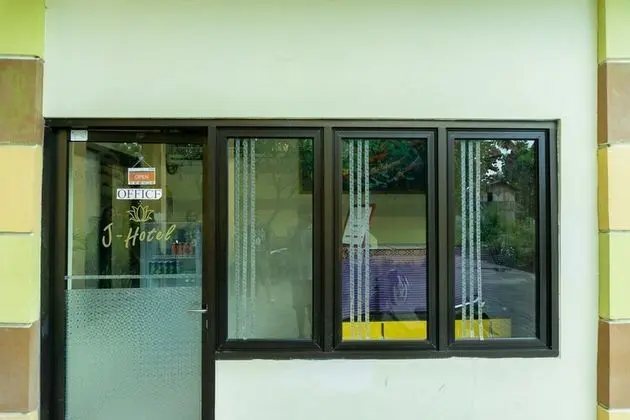 RedDoorz @ Gatot Subroto Ende - Lobi