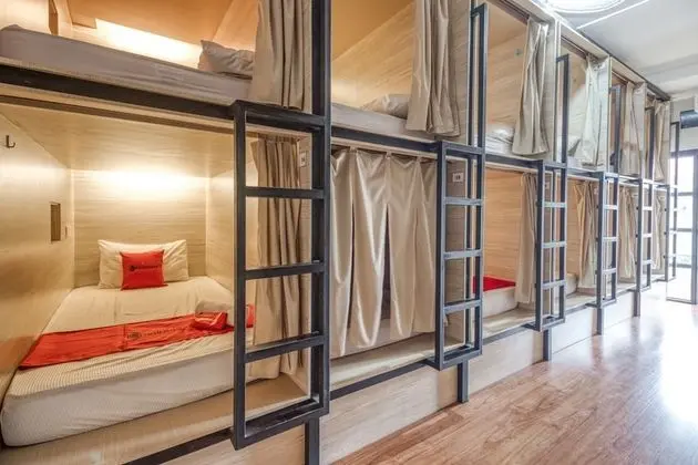 RedDoorz Hostel near Stadion Mandala Krida Yogya - Öne Çıkan Resim