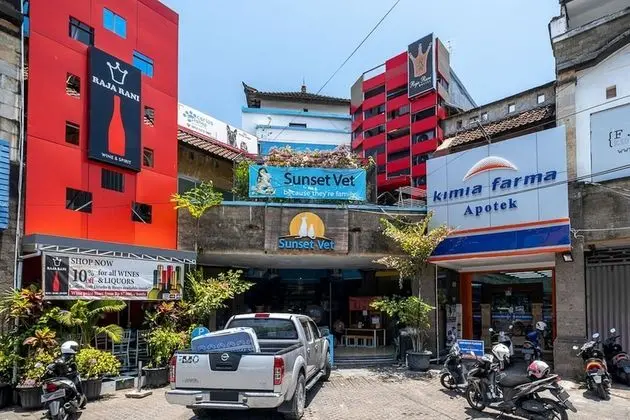 RedDoorz Hostel near Trans Studio Mall
