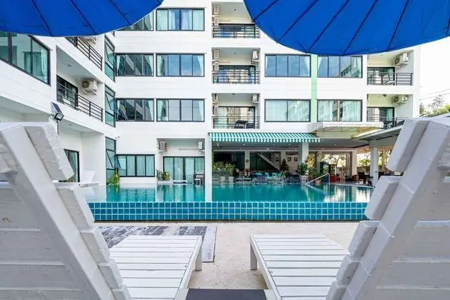 RedDoorz I-Talay Resort - Havuz