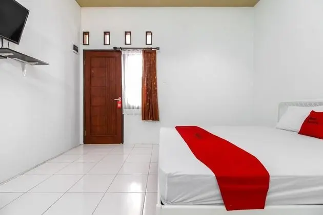 RedDoorz @ Jagakarsa 2