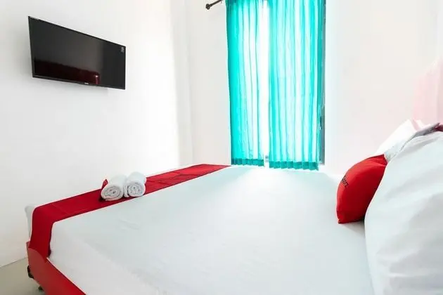 RedDoorz @ Jalan Dr Mansyur Medan 2 - Oda