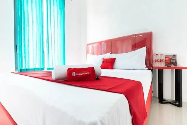 RedDoorz @ Jalan Dr Mansyur Medan 2 - Öne Çıkan Resim