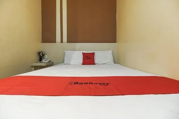 RedDoorz @ Jalan Hertasning