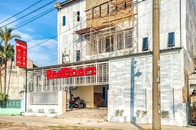 RedDoorz @ Jalan Kapten Muslim Medan - Dış Mekan