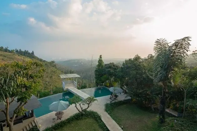 RedDoorz Resort @ Lembang 2