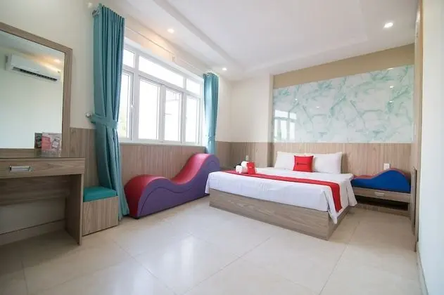 RedDoorz Love Hotel Tran Binh Trong Binh Thanh