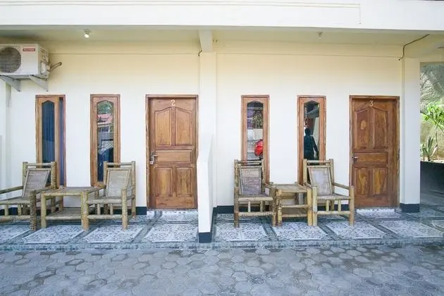 RedDoorz @ Mawun Street Kuta - Lobi
