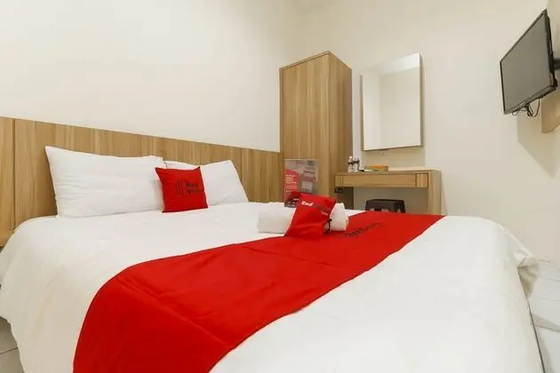 RedDoorz @ Nagoya Indah - Genel