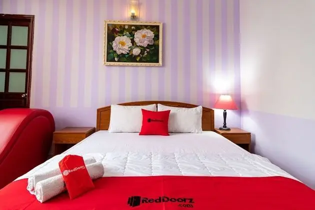 RedDoorz Nam Bac Hotel Phan Dang Luu Phu Nhuan - Oda