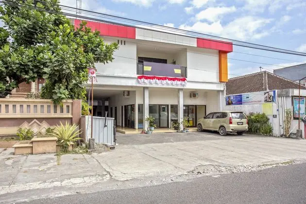 RedDoorz near Adisucipto Airport 3