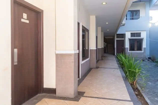 RedDoorz near Bahu Mall Manado - İç Mekan