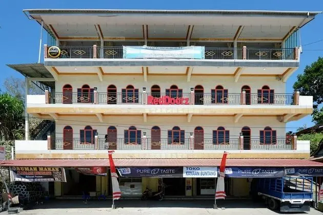 RedDoorz near Bolu Toraja