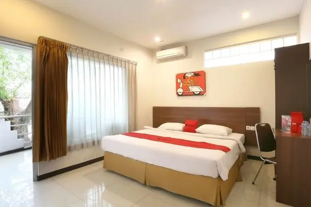 RedDoorz near Braga Street