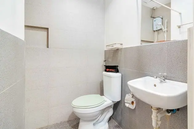 RedDoorz near Cebu Metropolitan Cathedral - Banyo Tipleri