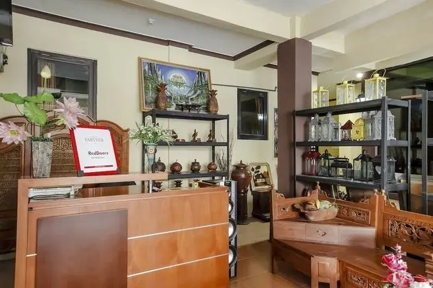 RedDoorz near DBL Arena