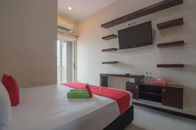 RedDoorz near E Walk Mall Balikpapan - Oda
