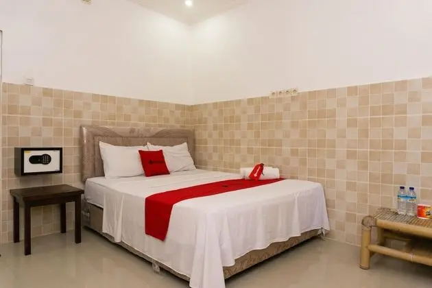 RedDoorz near Gili Trawangan Port - Öne Çıkan Resim